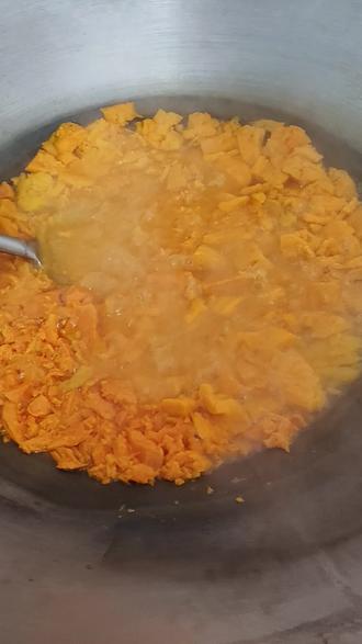 #制作过程
元宵节,做圆粿。糯糯的,甜甜的。
不容易呀~