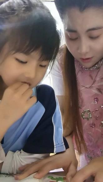 这个绕口令的确绕的很,舌头卡秃噜皮了!#小学一年级#亲子阅读
