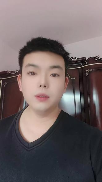#男人 #现在的生活 男人别管什么时候都要学会自救,不要沉沦,在任何环境中你都可以选择奋起。加油!