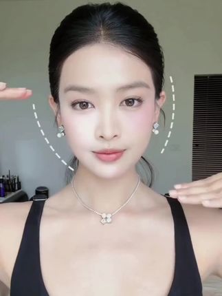 谁懂啊!新手姐妹真的要试试液体修容 比一般修容好上手 颜色也更自然#高鼻梁#液体修容 #修容教程日常能出门的修鼻教程