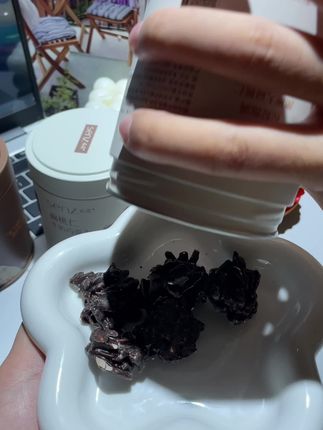 意料之外的好吃呀!真的很好吃呀!建议冷藏喔,打开冰箱拿一颗~#纯可可脂巧克力#好吃到停不下来#爱吃爱喝爱生活#零食#在抖音入手的好东西