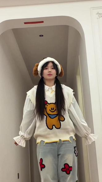 哈哈哈全方位展示我的田栩宁兔闪闪帽子!!!#张小橘子编舞#我是你的小狗