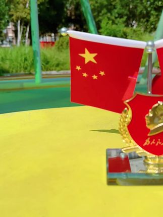 #一代人的回忆 #摆件 #红旗摆件 #车载摆件 #红色记忆