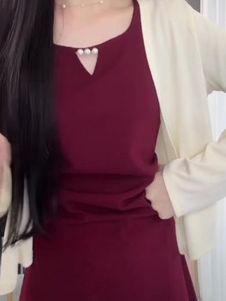 #两件套 【棠棠】【两件套】秋季新款2025新高级感气质绝美超仙吊带开衫 #气质百搭款 #爆款热卖中 #时髦精 #两件套连衣裙搭配