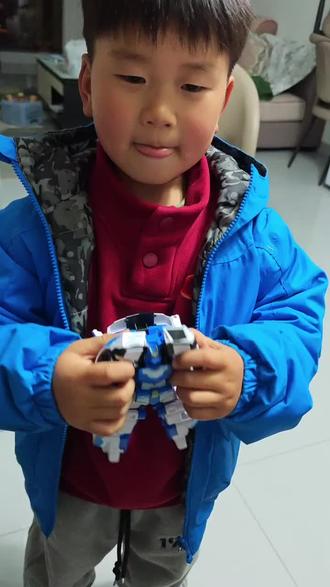 今天儿子教我变炫蓝闪电一秒都不用删的那种#你家孩子也这样吗 #我家的小暖男