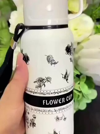 #创作灵感 栀子花保温杯女生水杯,高颜值大容量简约便携不锈钢保温壶。#保温杯 #栀子花保温杯 #大容量保温杯 #保温杯推荐