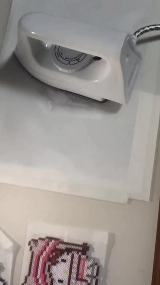 还好没用这个熨衣服#拼豆挂件 #配件diy小饰品 #上热搜 #迷你熨斗 #好物推荐🔥