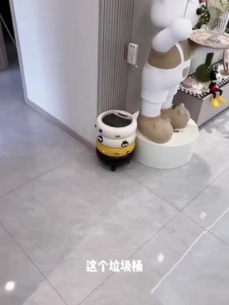 橱明星甜甜圈垃圾桶家用轻奢带盖可爱纸篓高颜值可移动按压收纳桶#好看 #垃圾桶#按压式#甜甜圈垃圾桶 @DOU+小助手 @DOU+好生意