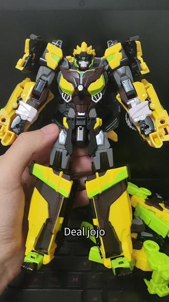 dio代餐!jojo厨狂喜!好东西!85元炫卡斗士拳霸比特测评#炫卡斗士#变形金刚#孩之宝#布鲁可#万代