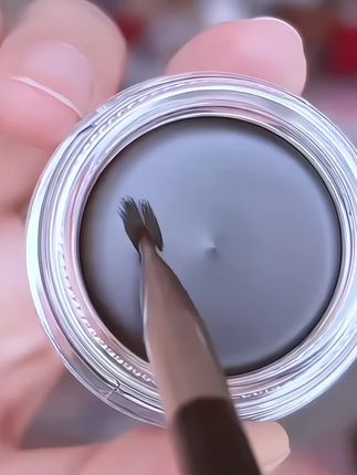 姐妹们!超丝滑的眼线膏个位数就到手啦~新手眼线、开眼角、下至、卧蚕一键搞定!#眼线膏#眼线教程 #防水防汗不晕染 #手残党画眼线 #美出高级感