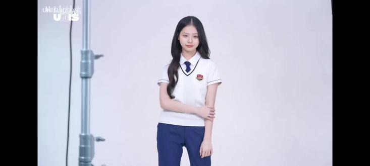 最适合拍校服的人出现了! #林书媛 #林恕愿 #Seowon #拍摄现场 #skoolooks