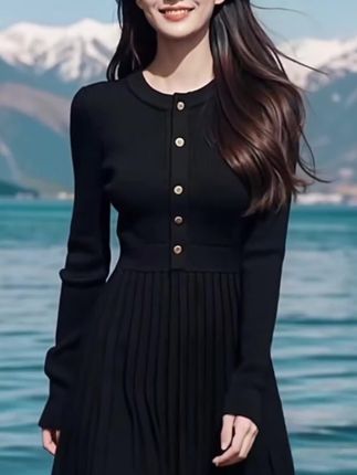 #女装 这条#连衣裙 真的是太美了,穿上它整个人都变得优雅有气质,而且特别显身材!它的设计非常独特,采用针织面料制作而成,不仅穿着舒适,还不会褪色。无论是出门逛街还是参加重要场合,都能让你成为焦点,喜欢的朋友千万不要错过,赶紧点击下方链接购买吧!#ootd穿搭 #谁穿谁好看 #时尚穿搭