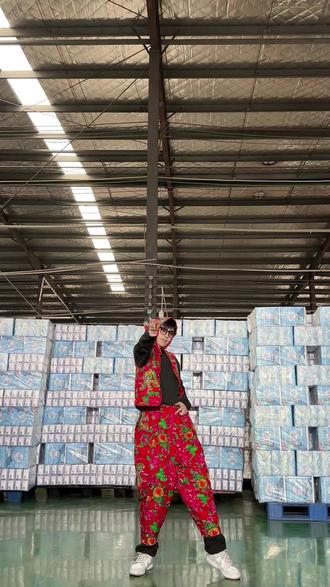 大家好,纸巾王子来给你们抬大花轿了 @纸巾公主 #纸巾公主 #纸巾王子 #厂二代 #青年创业者 #卡点舞