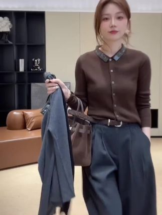 秋冬显瘦烫钻翻领单排扣显瘦打底上衣百搭针织长袖上衣LK2507197#谁穿谁好看 #秋冬新款 #显瘦穿搭 #针织衫 #百搭上衣