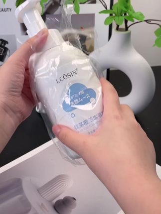 兰可欣氨基酸保湿洗面奶,洁面慕斯深层清洁不紧绷#温和呵护#好物推荐🔥