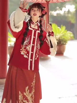 素羽华裳【岁岁年年】方领披袄明制汉服女马面裙红色秋冬套装#国风古韵 #这也太好看了 #国风 #汉服 #今天穿什么