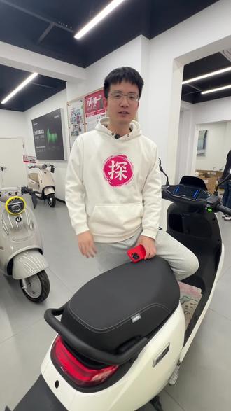 铅酸电池电动车充电技巧大家学会了吗?#九号电动#铅酸电池充电#电池鼓包