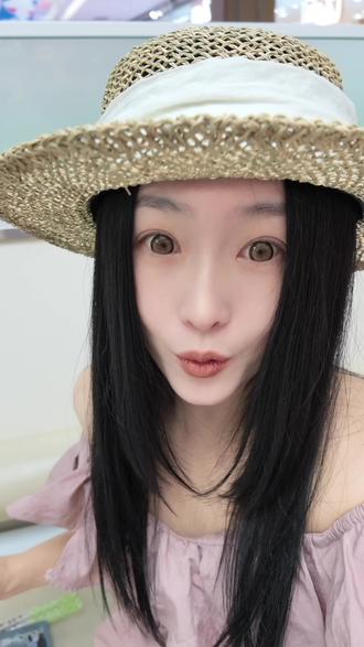 闺蜜!有没有喜欢诡秘之主的呀!穷神认的奶茶扣扣索索也可以喝起来了! #吾饮良品 #吾饮良品诡秘之主联名 #吾饮水果奶绿