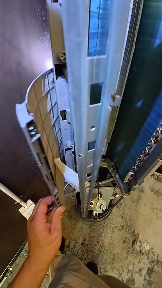 小米圆柱空调拆机 小米圆柱空调拆机流程,设计有点复杂,#空调清洗 #圆柱空调全拆清洗 #家电清洗