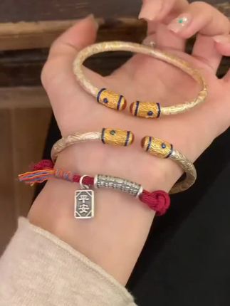 ✨ 被这几款手镯狠狠戳中!精致工艺,自带独特韵味,戴上超有氛围感,谁能拒绝这样的美物呀~#足银手镯 #礼物推荐 #足银999 #吉言手镯 #银手镯