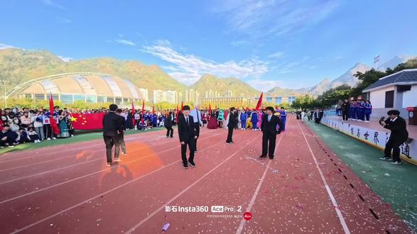 接着奏乐接着舞#校运会 #妮蔻