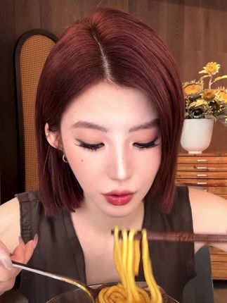 宛禾真的太好吃了!真的太懂家人们想要什么了!!香辣软糯,0脂开嗦巨好吃,重点是2-3分就可以煮好啦#太好吃了 #螺蛳粉 #宛禾螺蛳粉 #灵魂宵夜 #强烈推荐