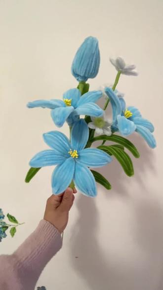 简单好看的百合花详细教程来喽、小伙伴们快学起来! #爱手工爱生活 #手工花制作 #扭扭棒的100种玩法 #晒晒我的手工diy花