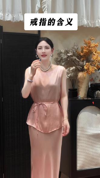 戒指戴不同手指的含义
#尚城女装中心