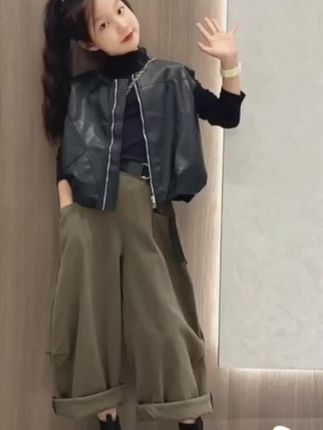 时髦韩系背心上衣套装#时尚 #好看