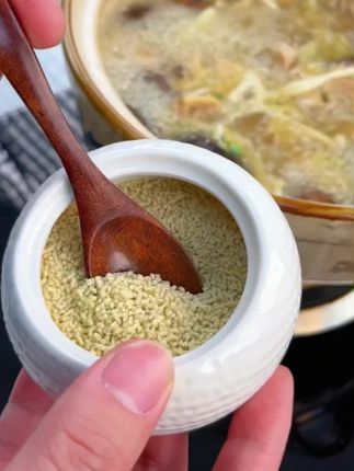 #调味料 咱们基本每天都要用的,那咱们还是得用的好点,#松茸鲜 代替盐和鸡精调味#厨房好物 #无限回购的宝藏单品