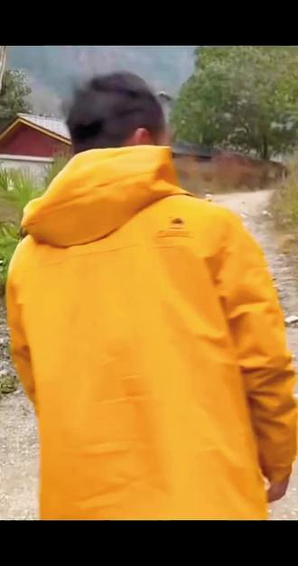 苗王12月22号回锦屏,欢迎全国各地的大哥大姐们一起来我们苗王家乡吃泡汤#野外生存 #荒野求生 #我的农村生活#张家界七星山