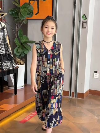 三分长相,七分打扮,女孩子从小就要多给她尝试不同风格,提高她的穿衣品味,她会越来越自信#夏日穿搭