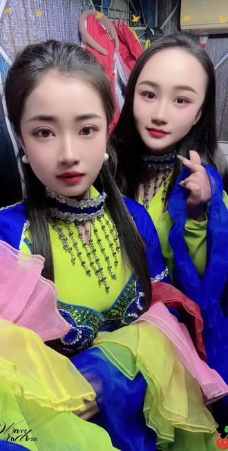 今天晚上在上蔡县东关车站东边演出,附近的老铁可以来看演出哦!#演出现场 #上蔡金燕演艺传媒