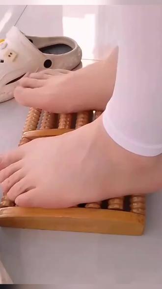 脚底按摩神器足底足部经络疏通家用多功能居家足疗仪器按捏脚滚轮#按摩 #足底按摩 #脚底按摩 #种草 #好物推荐