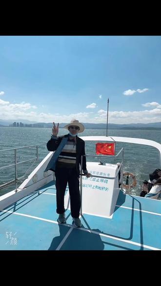 父爱如山,巍峨而深沉。树欲静而风不止,子欲养而亲不待。愿天下父亲,健健康康,平平安安!👨👩👧👦❤️ #父爱如山 #伟大的父亲 #树欲静而风不止子欲养而亲不待 #健健康康平平安安 #身体健康比什么都重要