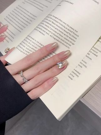 高品质香槟金椭圆鸽子蛋成品堆钻#成品堆钻 #鸽子蛋 #鸽子蛋成品堆钻 #显白美甲 #爆闪美甲