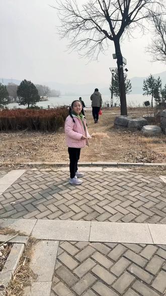 万物皆有灵性,放生是心灵的洗礼!人生一世,草木一秋,但行好事,莫问前程!智慧做事,慈悲做人!放生自由,回归自然!愿所有的善良都能被温柔以待!🙏🏻🙏🏻🙏🏻
弘一法师说:“这个世界上最好的放生,就是放过自己”,同时也放过他人🙏🏻
来者惜,去者放;万物皆有灵,放生自由,回归自然,愿新的一年一切安好🙏🏻🙏🏻🙏🏻#放生#立春