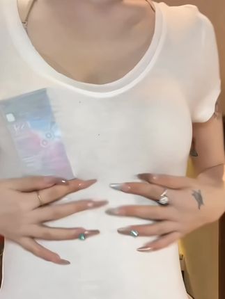 一件内衣好几种,不同的穿法,完美搭配你各种各样的衣服,夏天就要穿这种细肩带的内衣,真的又舒服又好看!#内衣 #无钢圈内衣 #挂脖美背 #贴身衣物