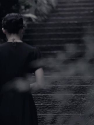 “人一旦不害怕失去,态度就会得,随你意,你随意,有时候失去比拥有更踏实,沉默是一种体面的退出,是一场理性的回避,是给别人留出空间,也给自己留余地。”#禅悟人生