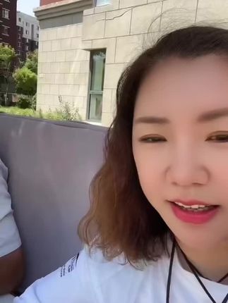 老人家省吃俭用一辈子就怕花多钱