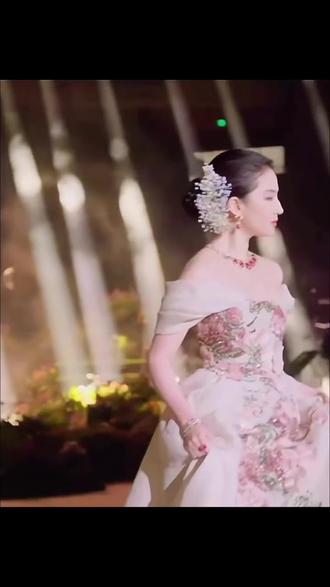 刘亦菲满天星仿妆,中庭长秒变骨相神颜 #刘亦菲仿妆 #骨相化妆 #中庭长怎么化妆 #新手化妆教程 #日常妆容