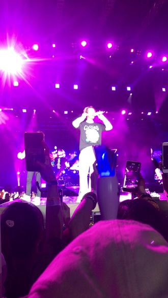 宋旻浩出庭的时候不瘦回这样别出现 #mino
#winner
我当时到底在乱拍啥。