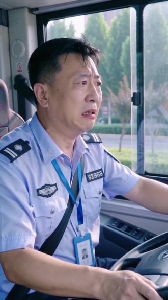 #AI投币的空调车趣事 #随变ai随便玩 #看完不笑算我输 #公交车 #上热门抖音小助手