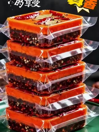 重庆牛油火锅底料一口惊艳!#重庆牛油火锅底料 #妈呀太香了 #地方特色美食 #超便宜超划算