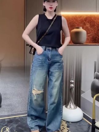 艾塔莉百搭牛仔裤女早秋新款假破洞美式高街水洗宽松高腰阔:/ 腿裤子#阔腿裤 #牛仔裤 #破洞裤 #显高显瘦显腿长 #穿出高级感