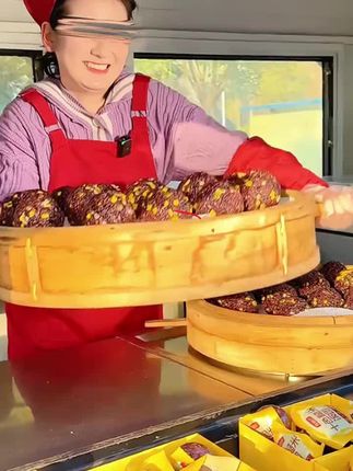 这个软糯香甜的十色糙米饭团也太好吃啦!到手10个十色糙米饭团才七块多,真的太划算啦#粗粮 #五谷杂粮 #十色糙米饭团 #糙米饭团 #软糯香甜