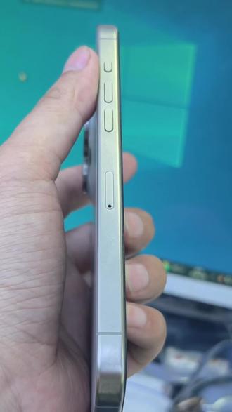 苹果15 Pro Max 原色256G,九九新,电池86%,只需要4000多米