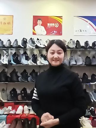 路过的点个关注呗,给身边需要牵红线的牵一下呗,每天下午5:20直播间见😊😊😊