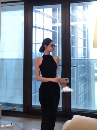 爱谁都有可能出错 但是爱自己 爱一百次对一百次 #高级感穿搭#显瘦穿搭 #气质女神#女人味#时髦精