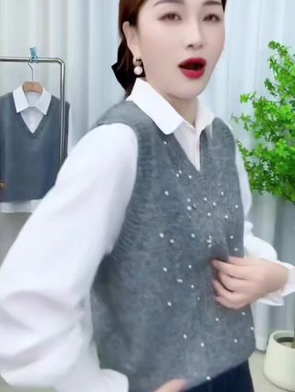 #叫你女朋友穿给你看  #芭蕾风穿搭 #七夕约会连衣裙 #一眼就心动  #今日搭配  钻宽松无袖套头叠穿毛衣坎肩上衣